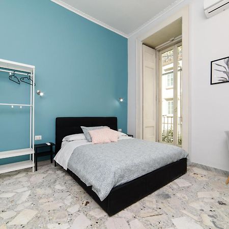 Sofia Rooms نابولي الغرفة الصورة