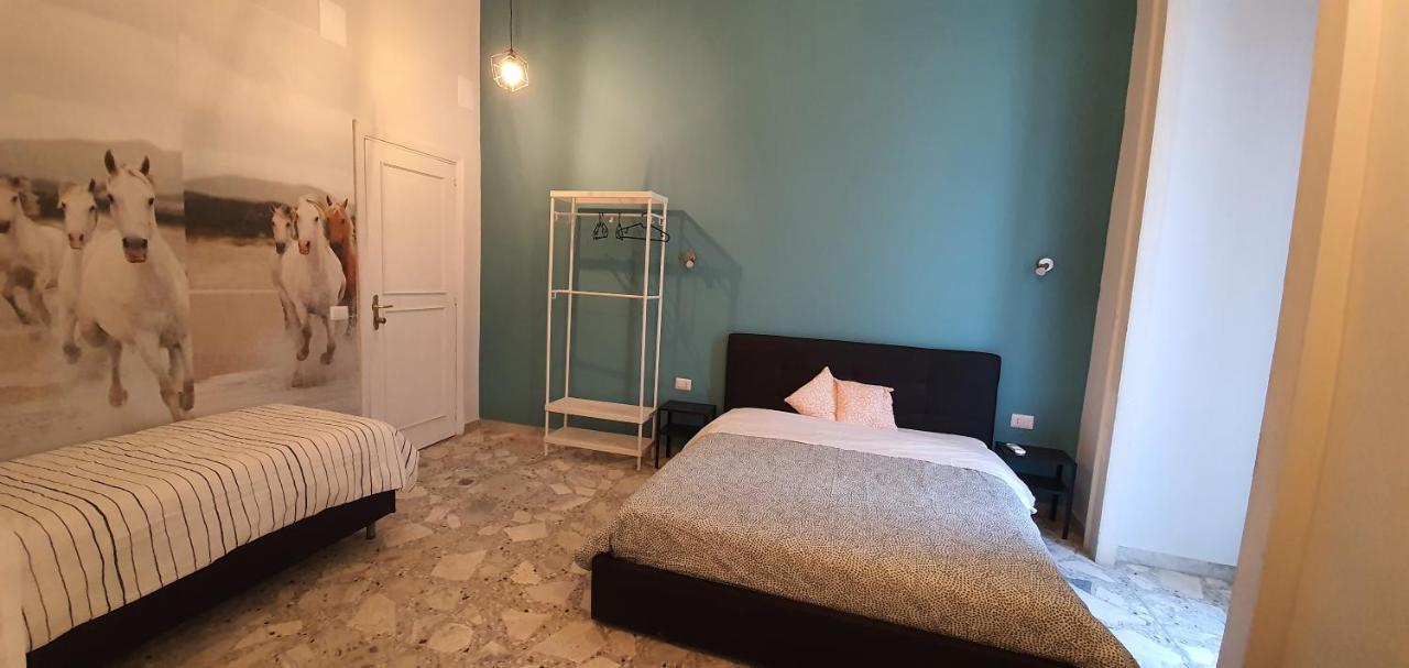Sofia Rooms نابولي المظهر الخارجي الصورة