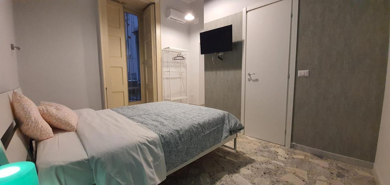 Sofia Rooms نابولي المظهر الخارجي الصورة