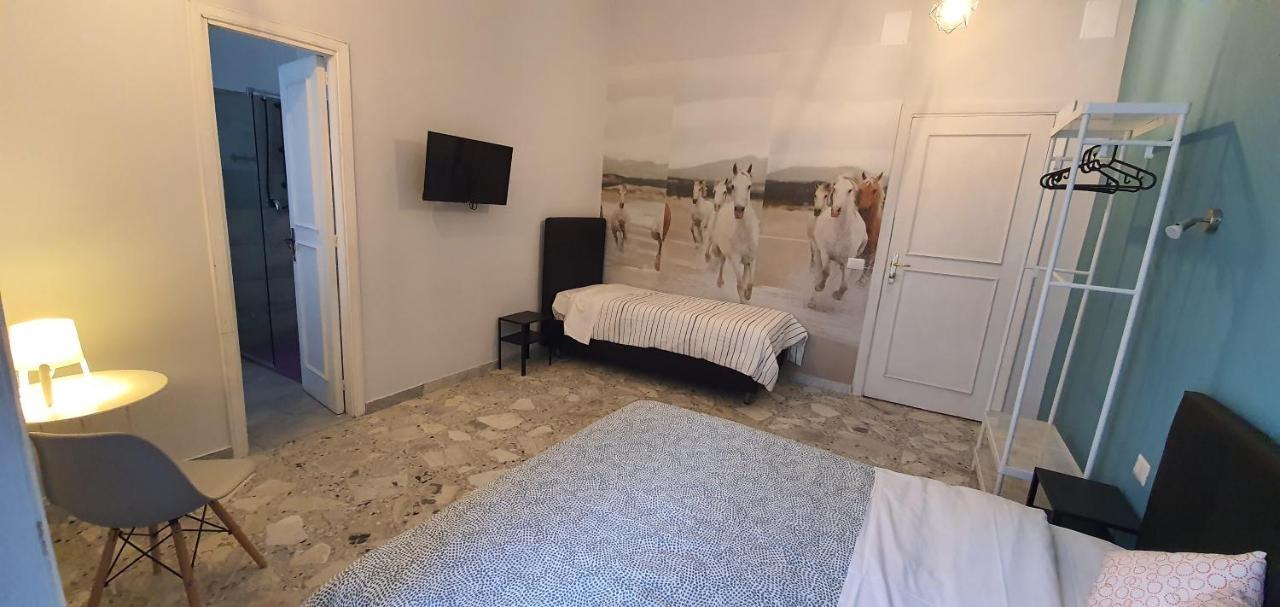 Sofia Rooms نابولي المظهر الخارجي الصورة