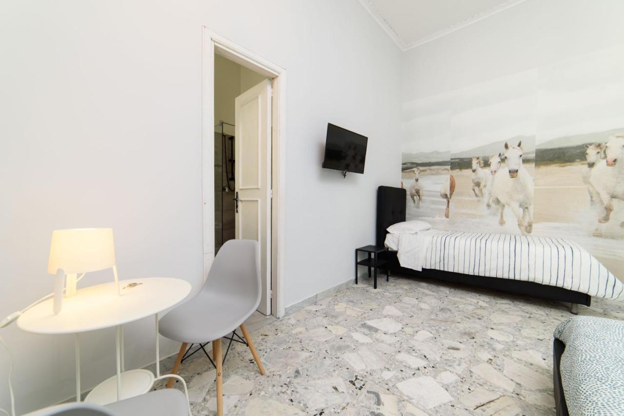 Sofia Rooms نابولي المظهر الخارجي الصورة