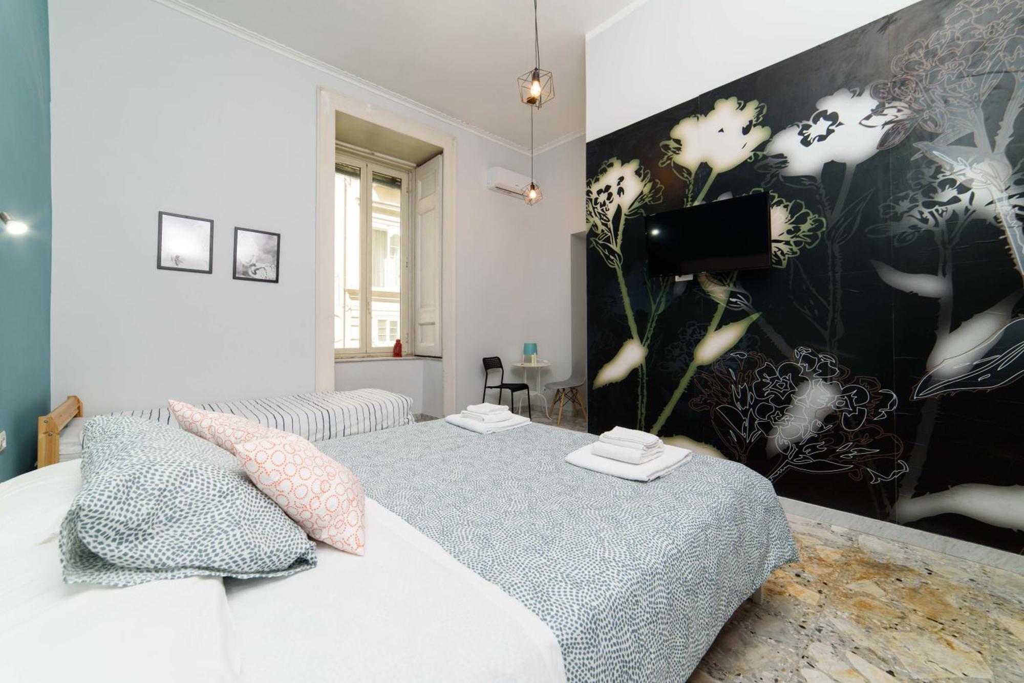 Sofia Rooms نابولي الغرفة الصورة